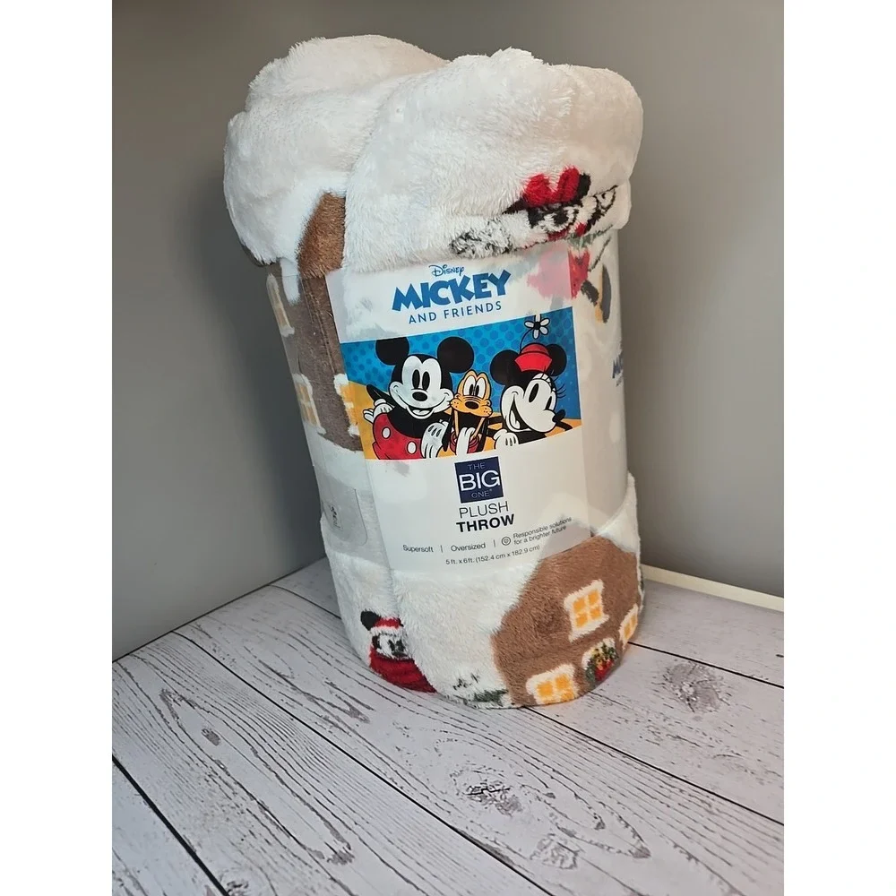 The Big One Oversized‎ Plush Throw Blanket Christmas Mickey & Friends 5' x '6